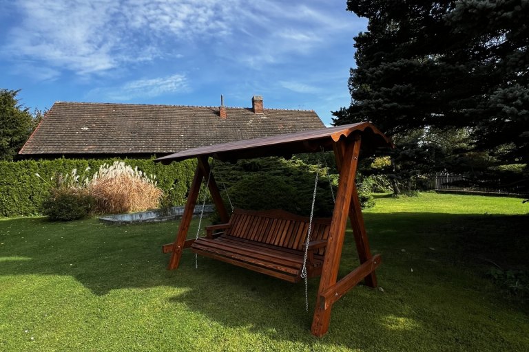 Zahradní houpačka Relax 1 - mahagon - foto č. 1