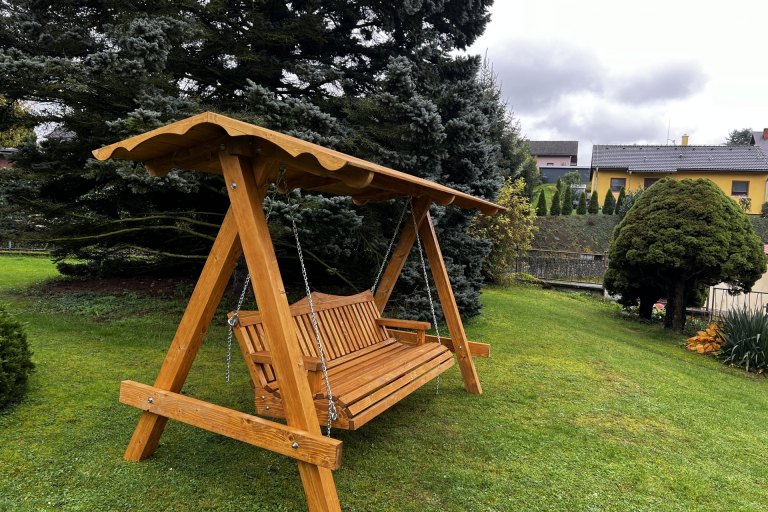 Zahradní houpačka Relax 3 - zlatý dub - foto č. 4